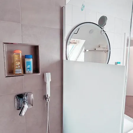 Nisay - House - Location - 5 Appartamento